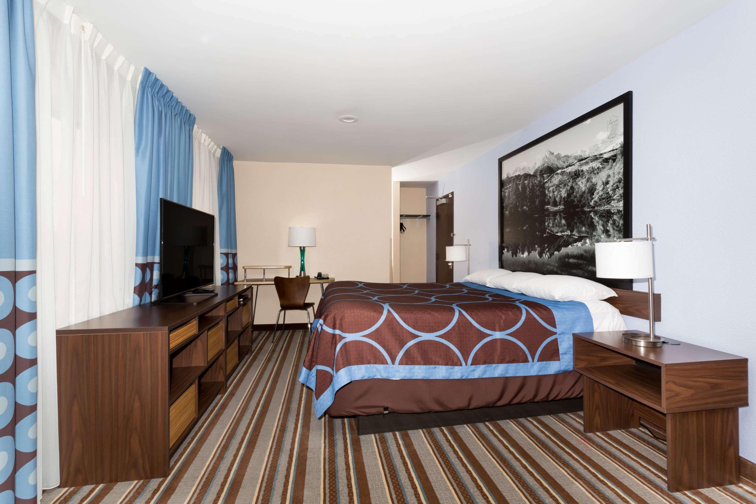 Super 8 By Wyndham Longmont/Twin Peaks Hotel Eksteriør billede